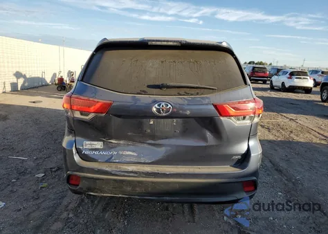 2019 Toyota Highlander Le z USA, uszkodzony, nr VIN 5TDBZRFH4KS924408